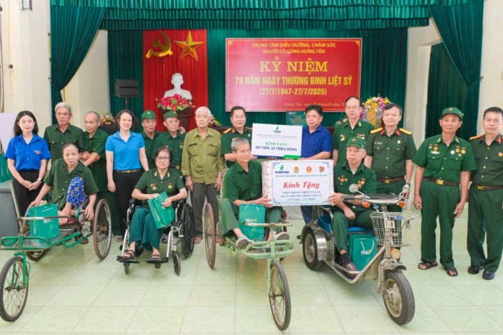 Hội CCB Petrovietnam và PVChem thăm, tặng quà các thương, bệnh binh tại Hưng Yên